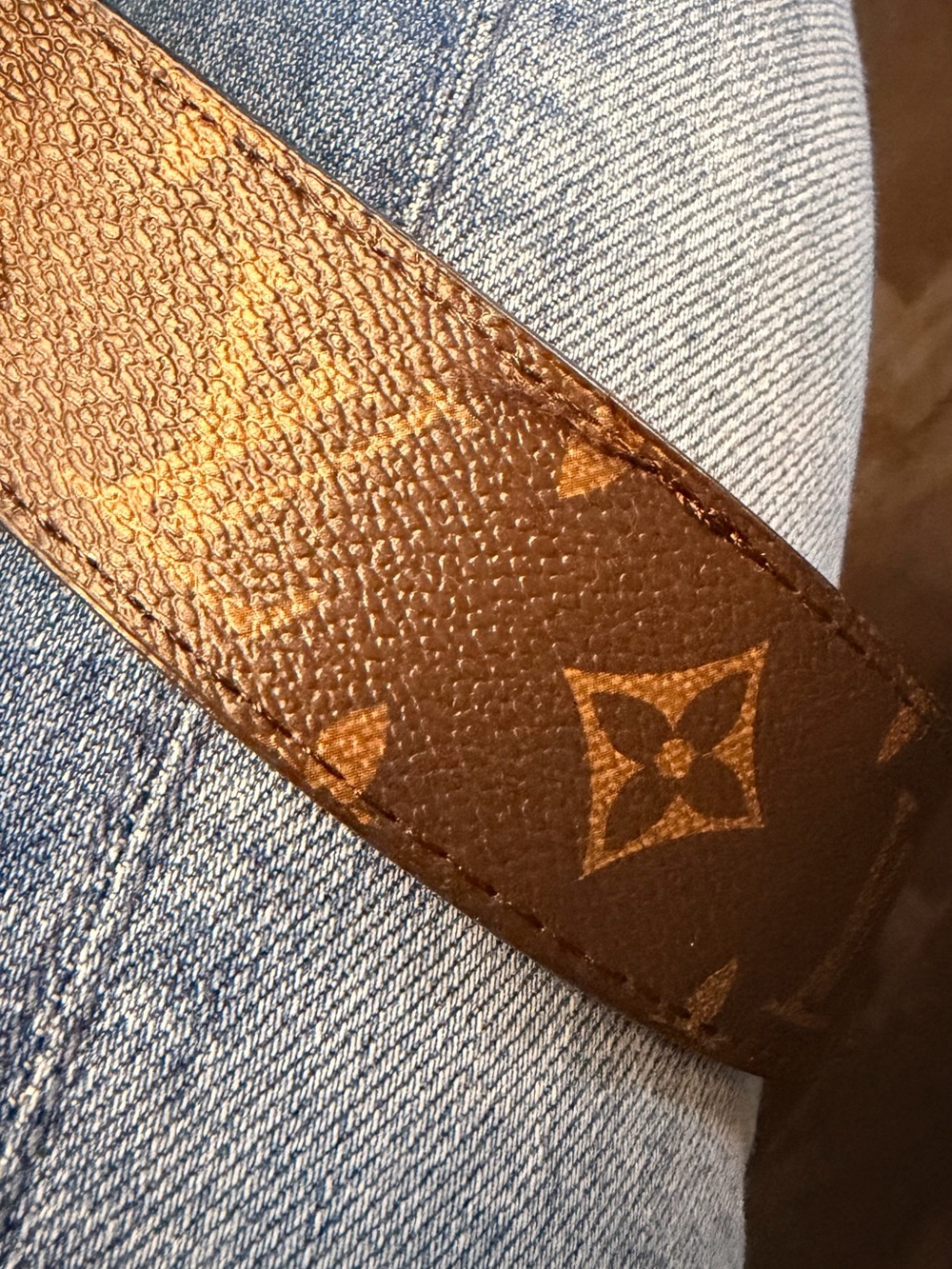 Louis Vuitton Monogram Canvas Belt with Gold LV Buckle - Picture 5 of 5